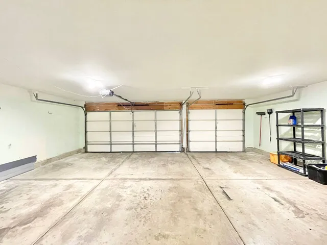 $3,100 | 433 Gloria Lane, Unit 433, Oswego, IL 60543