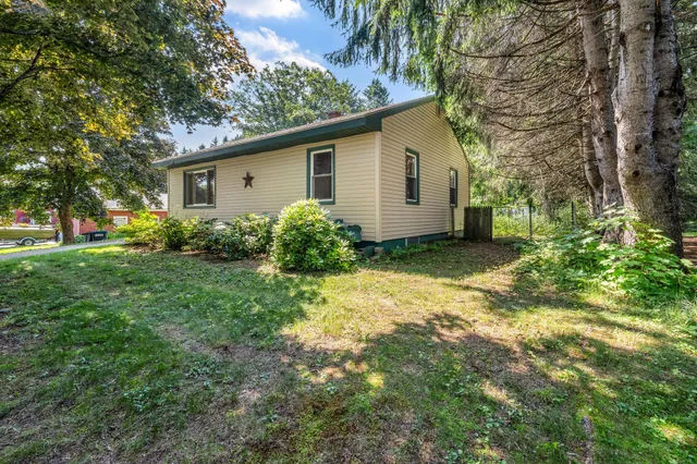 $249,000 | 8 Sylvan Road, Orono, ME 04473