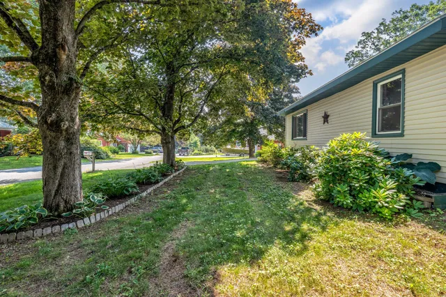 $249,000 | 8 Sylvan Road, Orono, ME 04473