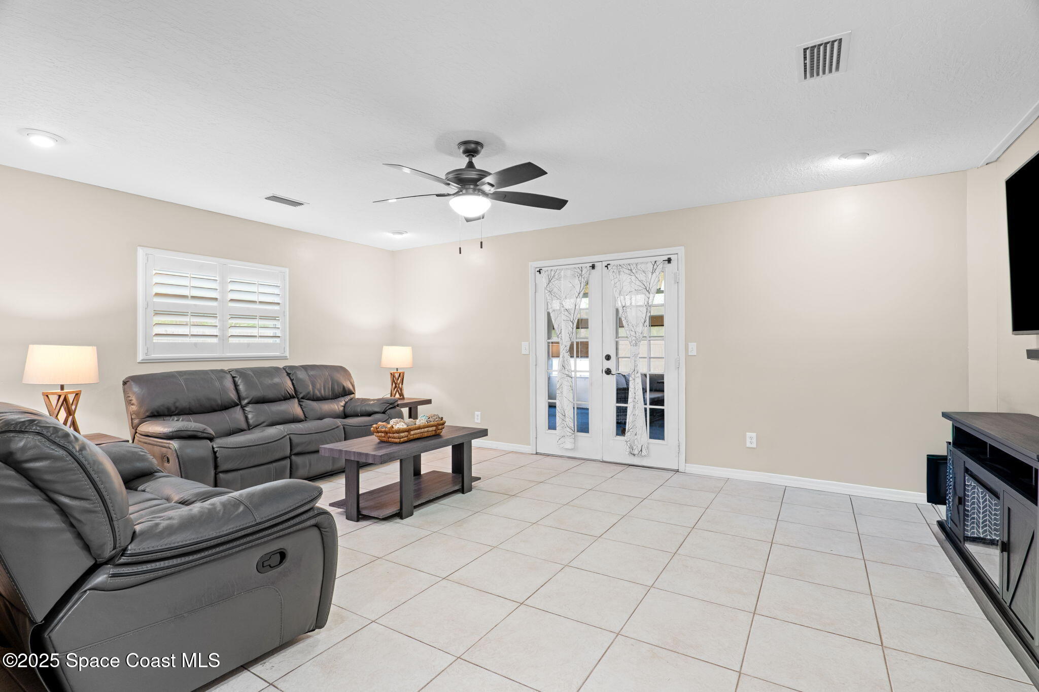 999 Emerald Road Southeast Palm Bay, FL 32909 - Photo 18 of 25 18-web-or-mls-Emerald-18