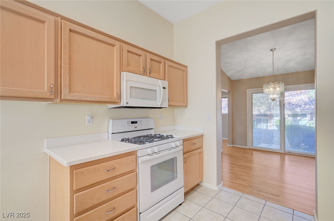 9356 Villa Ridge Drive Las Vegas, NV 89134 - Photo 18 of 42