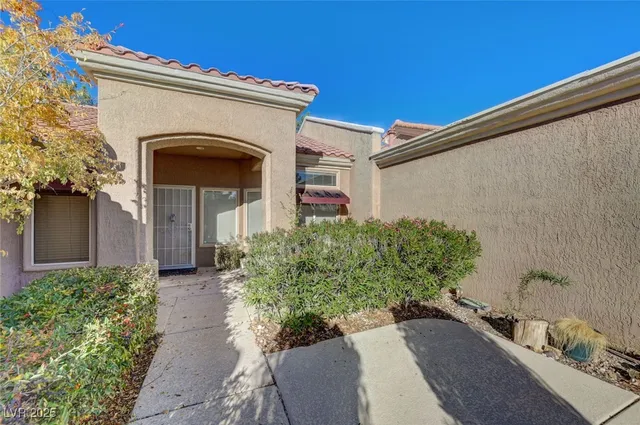 $2,025 | 9356 Villa Ridge Drive, Las Vegas, NV 89134