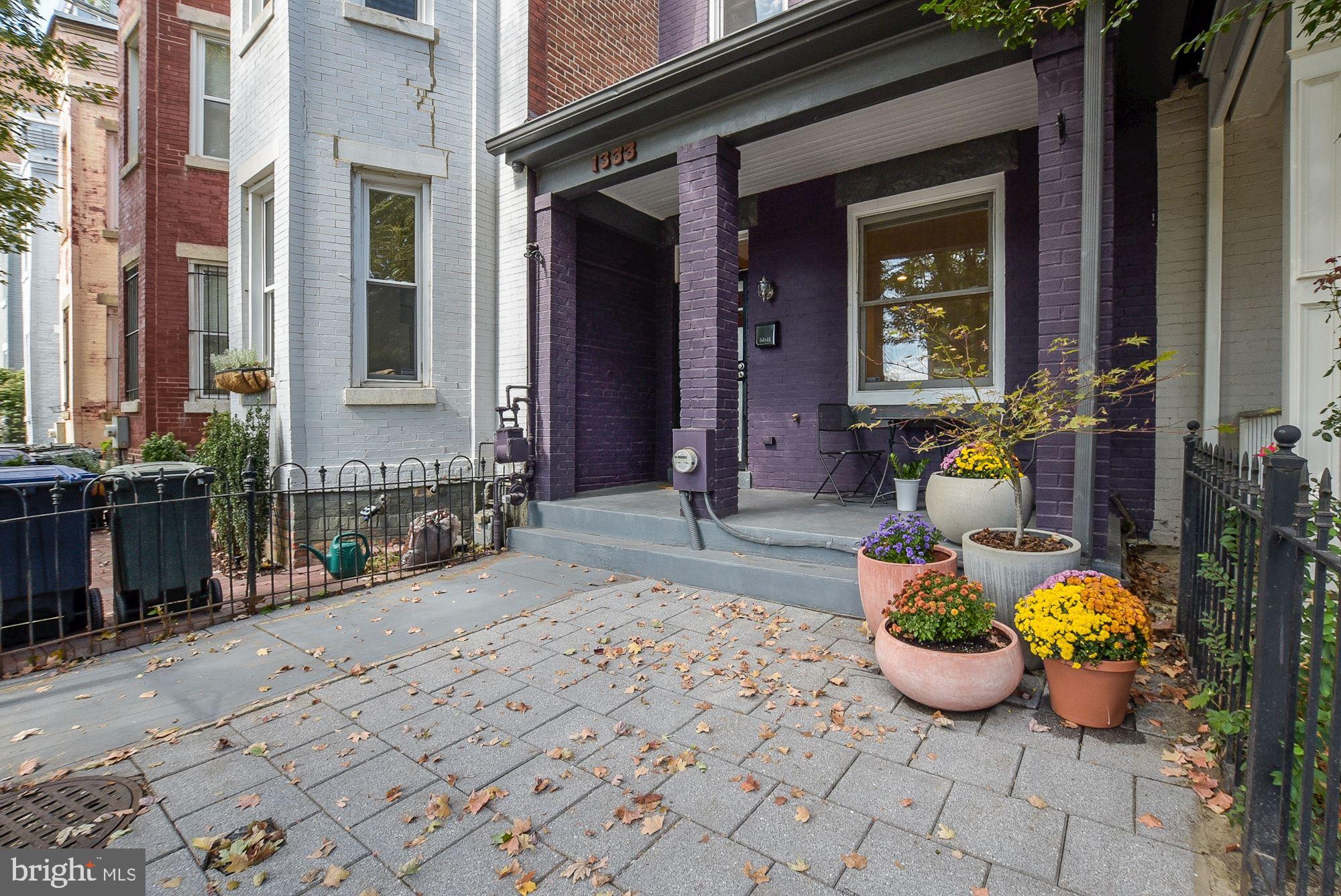 1333 V Street Northwest Washington, DC 20009 - Photo 3 of 32 Front patio and porch