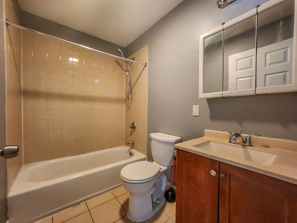 12 Fox Street, Unit 3 Boston, MA 02122 - Photo 5 of 13