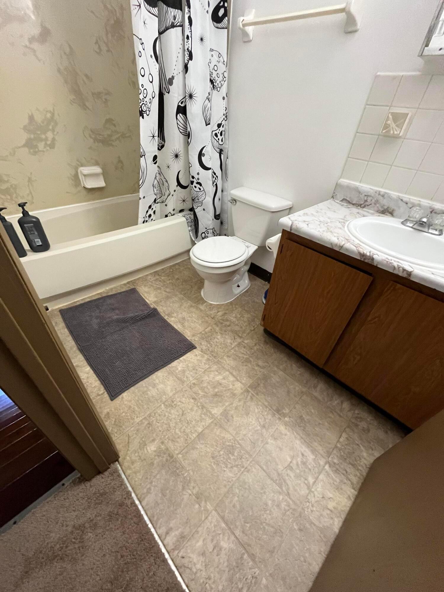 4977-4983 Myers Road Columbus, OH 43232 - Photo 14 of 17 IMG_7999