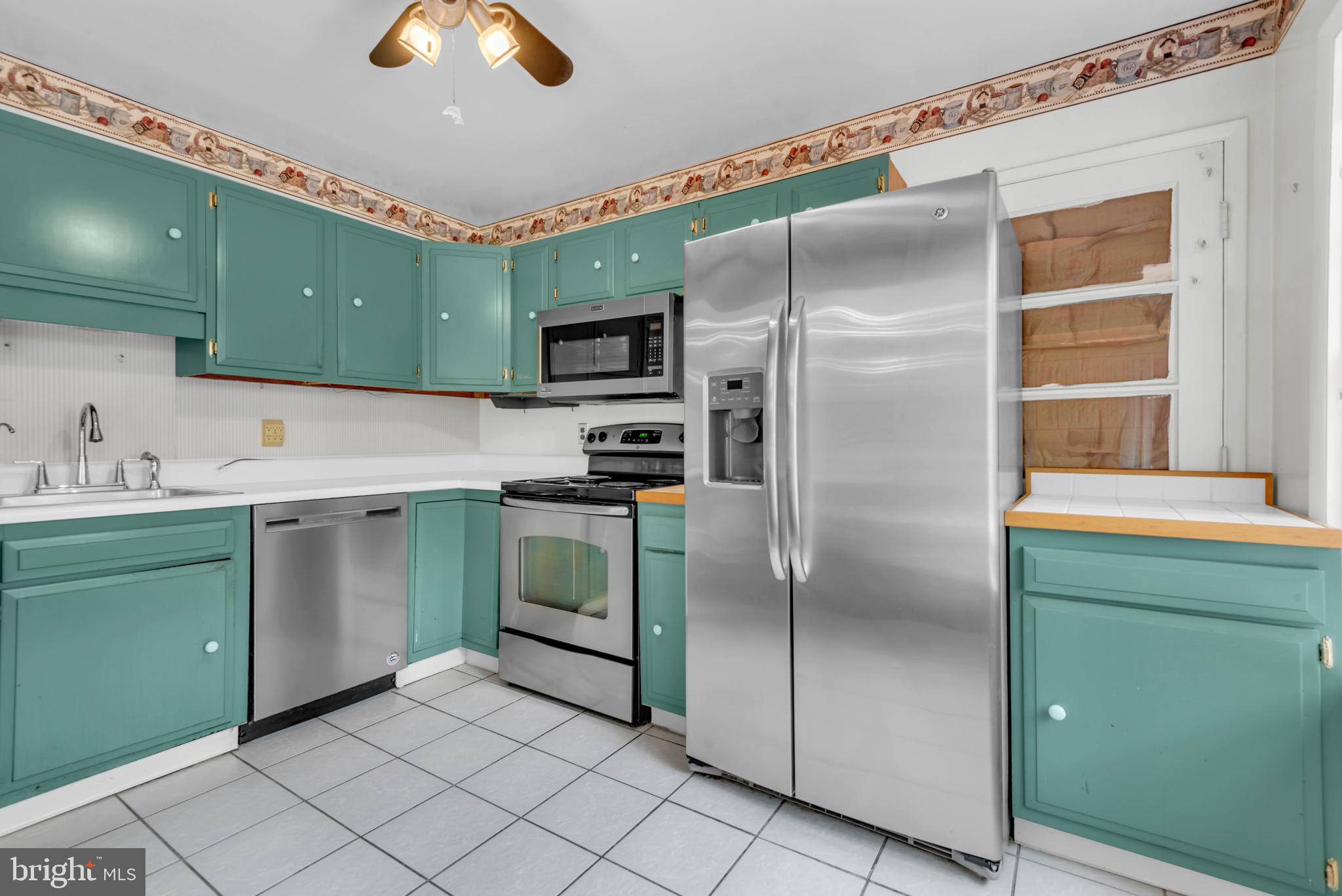 1554 Long Point Road Pasadena, MD 21122 - Photo 16 of 37