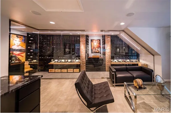 $1,375,000 | 3030 Sunset Hills Boulevard South, Edwardsville, IL 62025