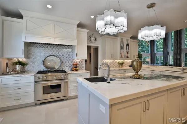 $1,375,000 | 3030 Sunset Hills Boulevard South, Edwardsville, IL 62025