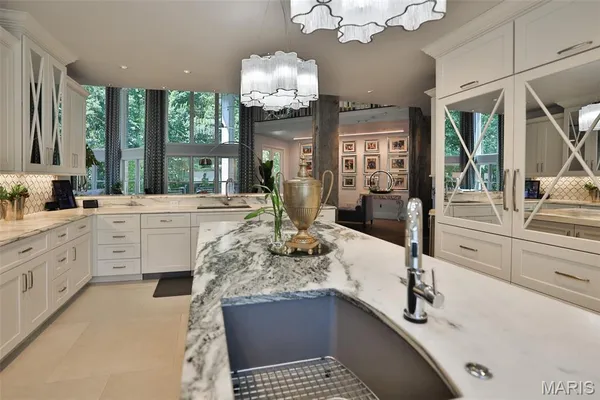 $1,375,000 | 3030 Sunset Hills Boulevard South, Edwardsville, IL 62025