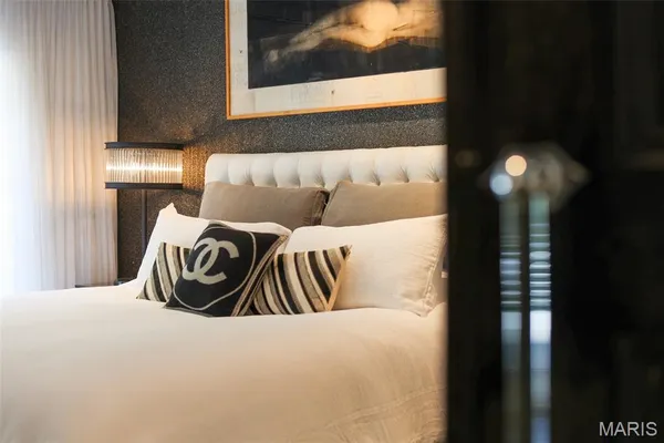 $1,375,000 | 3030 Sunset Hills Boulevard South, Edwardsville, IL 62025