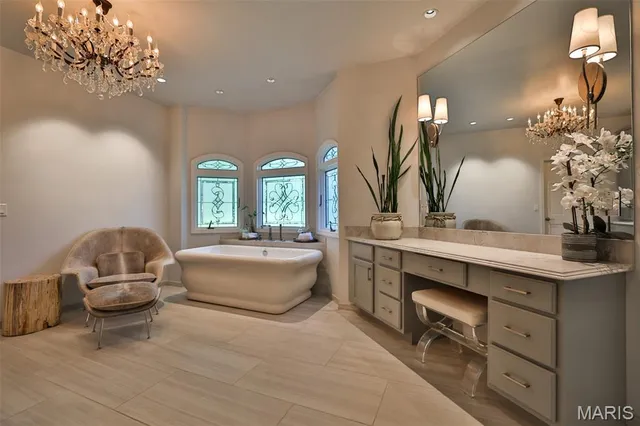 $1,495,000 | 3030 Sunset Hills Boulevard South, Edwardsville, IL 62025