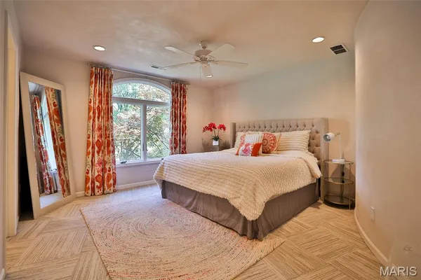 $1,375,000 | 3030 Sunset Hills Boulevard South, Edwardsville, IL 62025