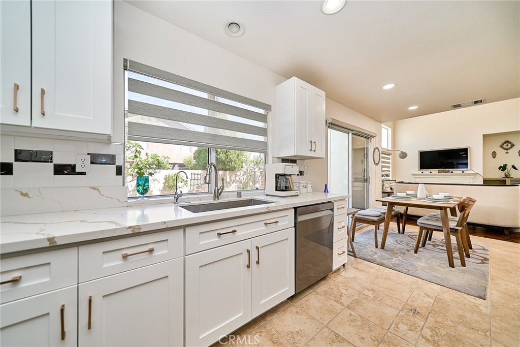 25437 Chisom Lane Stevenson Ranch, CA 91381 - Photo 15 of 62