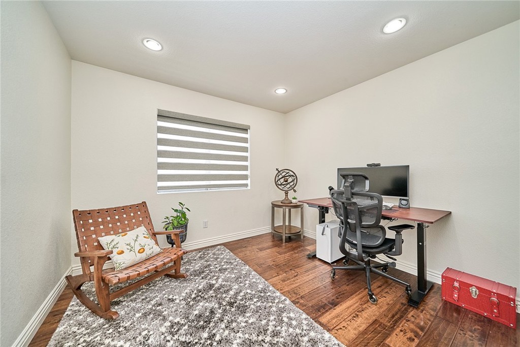 25437 Chisom Lane Stevenson Ranch, CA 91381 - Photo 34 of 62 Bedroom#3