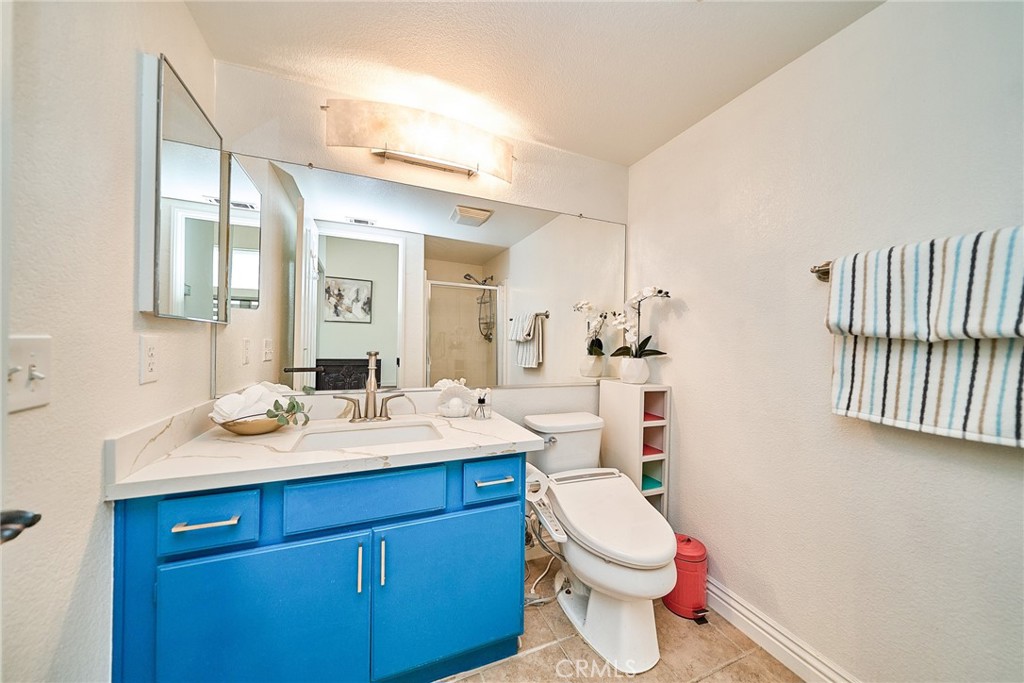 25437 Chisom Lane Stevenson Ranch, CA 91381 - Photo 42 of 62 Main Floor Bathroom