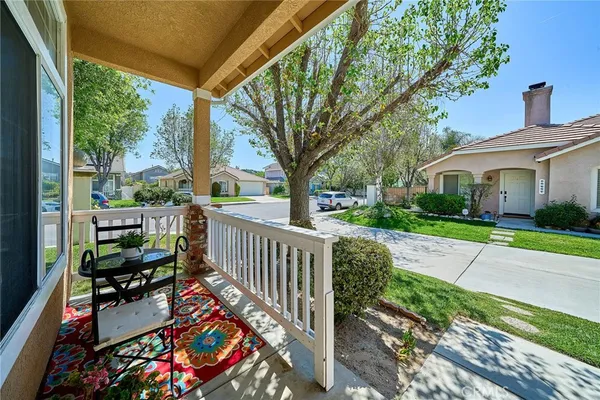 $939,000 | 25437 Chisom Lane, Stevenson Ranch, CA 91381