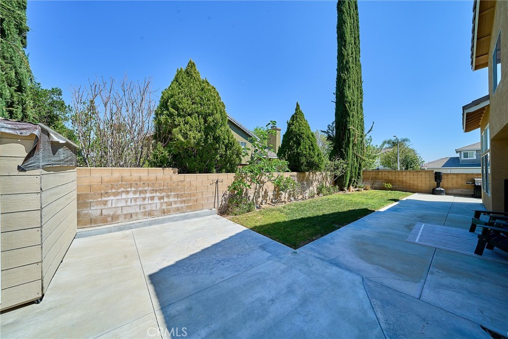 25437 Chisom Lane Stevenson Ranch, CA 91381 - Photo 52 of 62 Extended Concrete