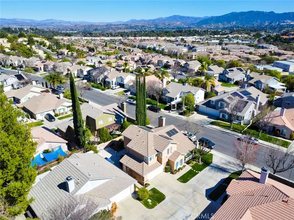 $939,000 | 25437 Chisom Lane, Stevenson Ranch, CA 91381