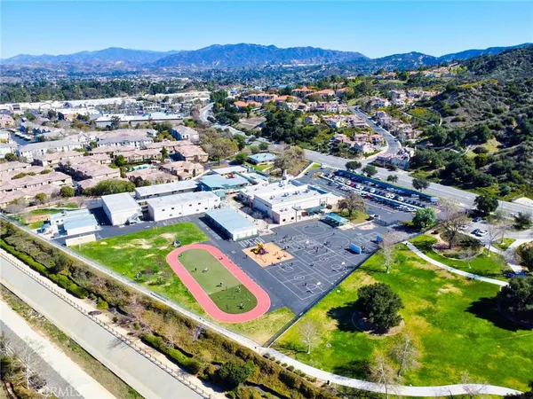 $939,000 | 25437 Chisom Lane, Stevenson Ranch, CA 91381