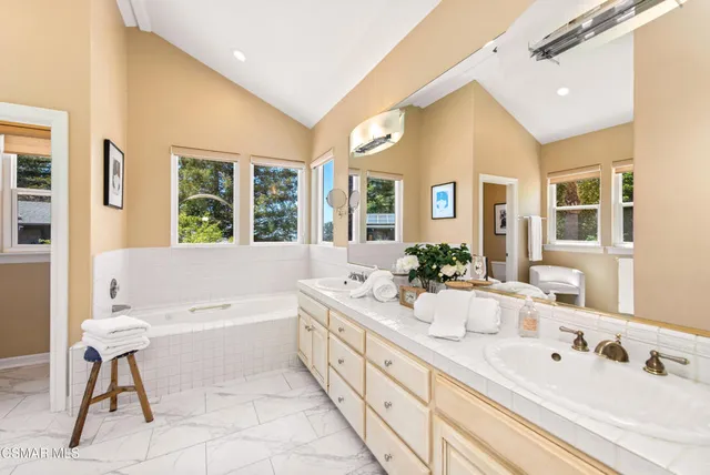 $9,750 | 1074 Deseo Avenue, Camarillo, CA 93010