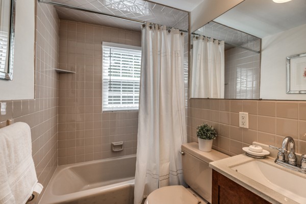 259 Wood Street Lexington, MA 02421 - Photo 11 of 20 Gallery Image 11