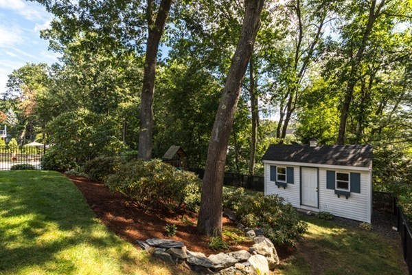 259 Wood Street Lexington, MA 02421 - Photo 18 of 20 Gallery Image 18