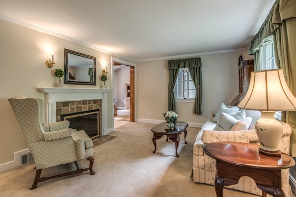 259 Wood Street Lexington, MA 02421 - Photo 3 of 20 Gallery Image 3