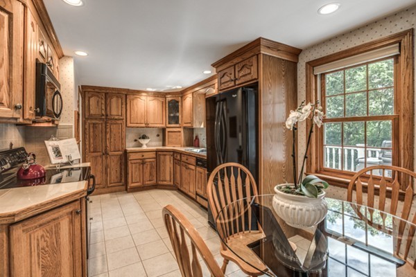 259 Wood Street Lexington, MA 02421 - Photo 9 of 20 Gallery Image 9