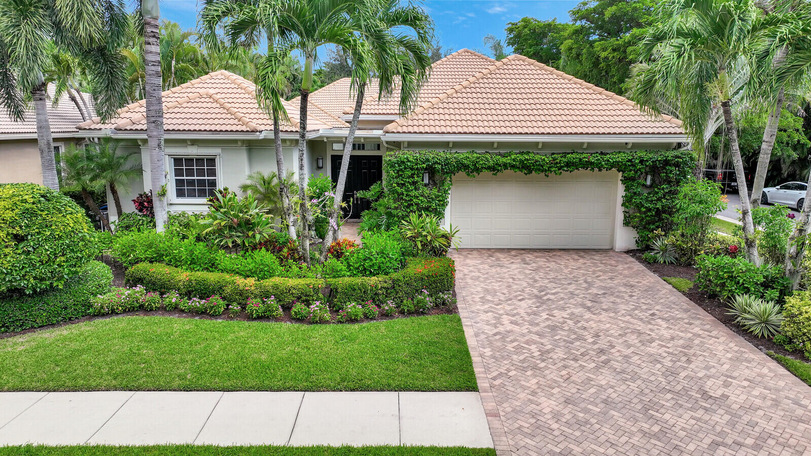 115 Chasewood Circle Palm Beach Gardens, FL 33418 - Photo 2 of 66 02_Aerial_2_mls