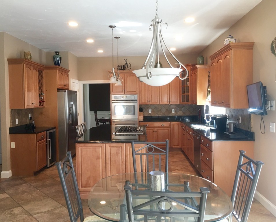 7 Wild Road Hopkinton, MA 01748 - Photo 8 of 25 Gallery Image 8