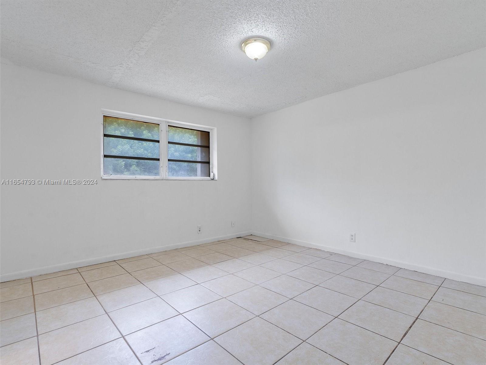 35 Southwest 9th Street Hallandale Beach, FL 33009 - Photo 21 of 48