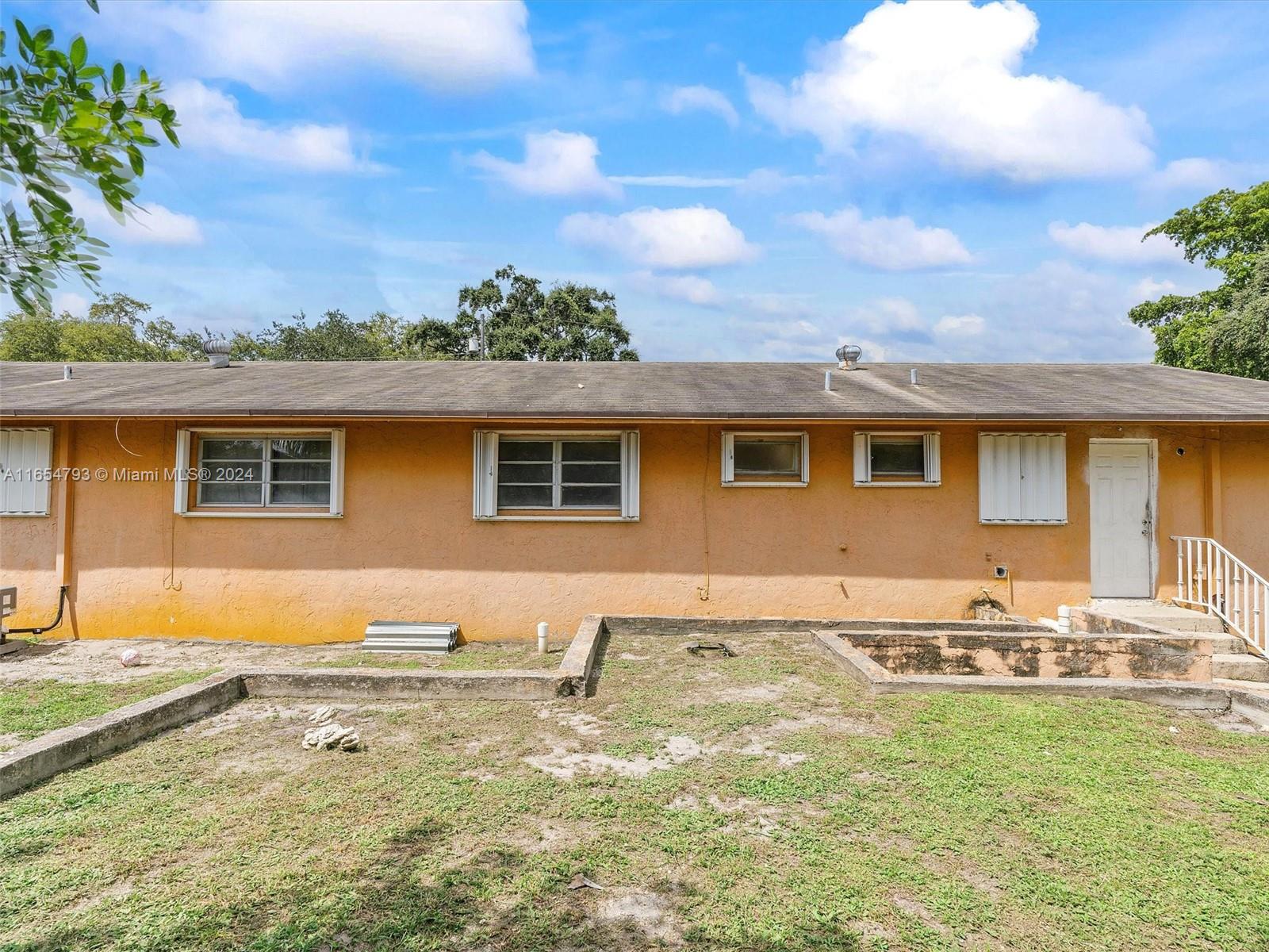 35 Southwest 9th Street Hallandale Beach, FL 33009 - Photo 29 of 48