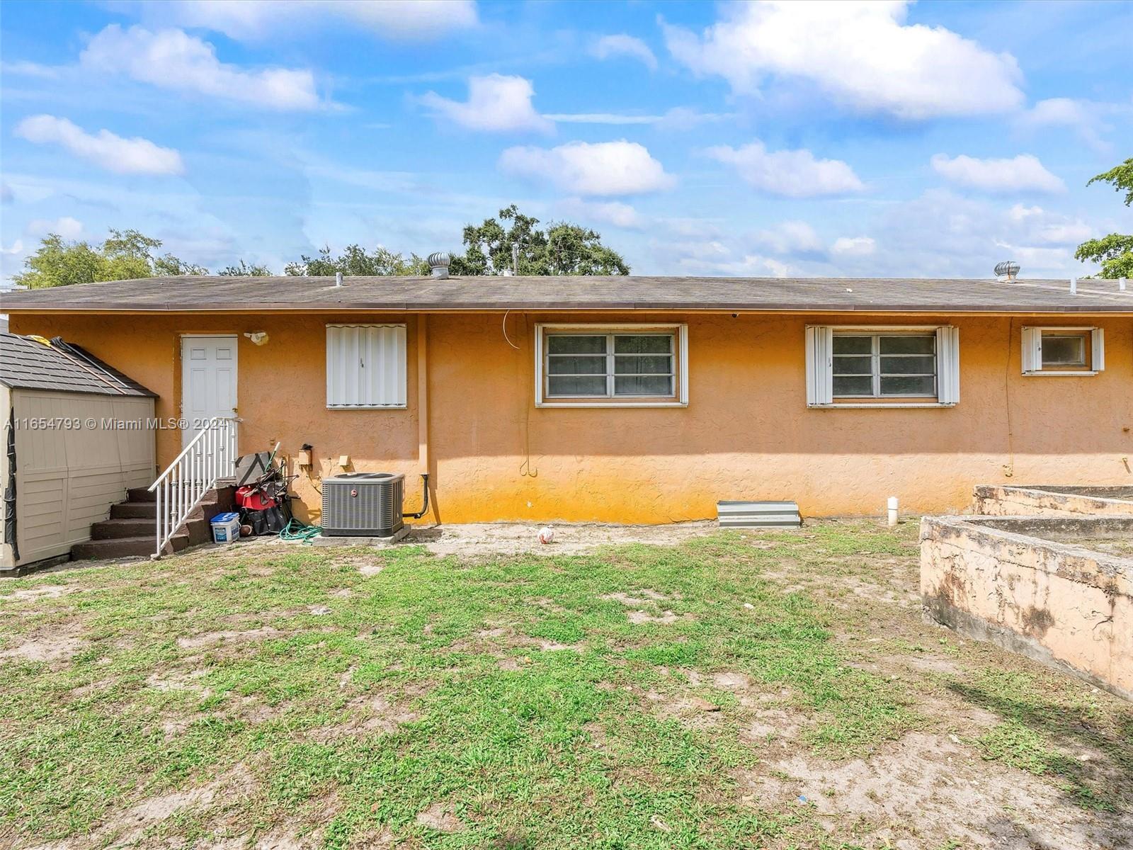 35 Southwest 9th Street Hallandale Beach, FL 33009 - Photo 30 of 48
