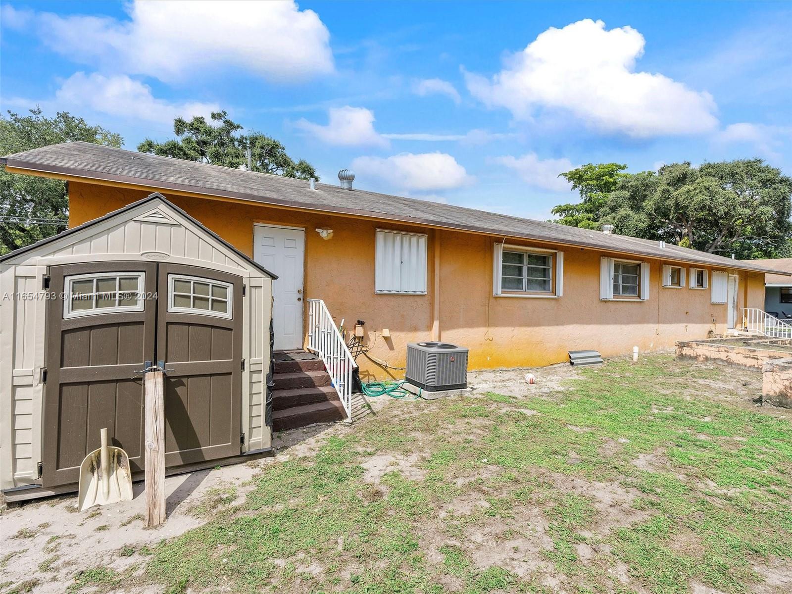 35 Southwest 9th Street Hallandale Beach, FL 33009 - Photo 32 of 48
