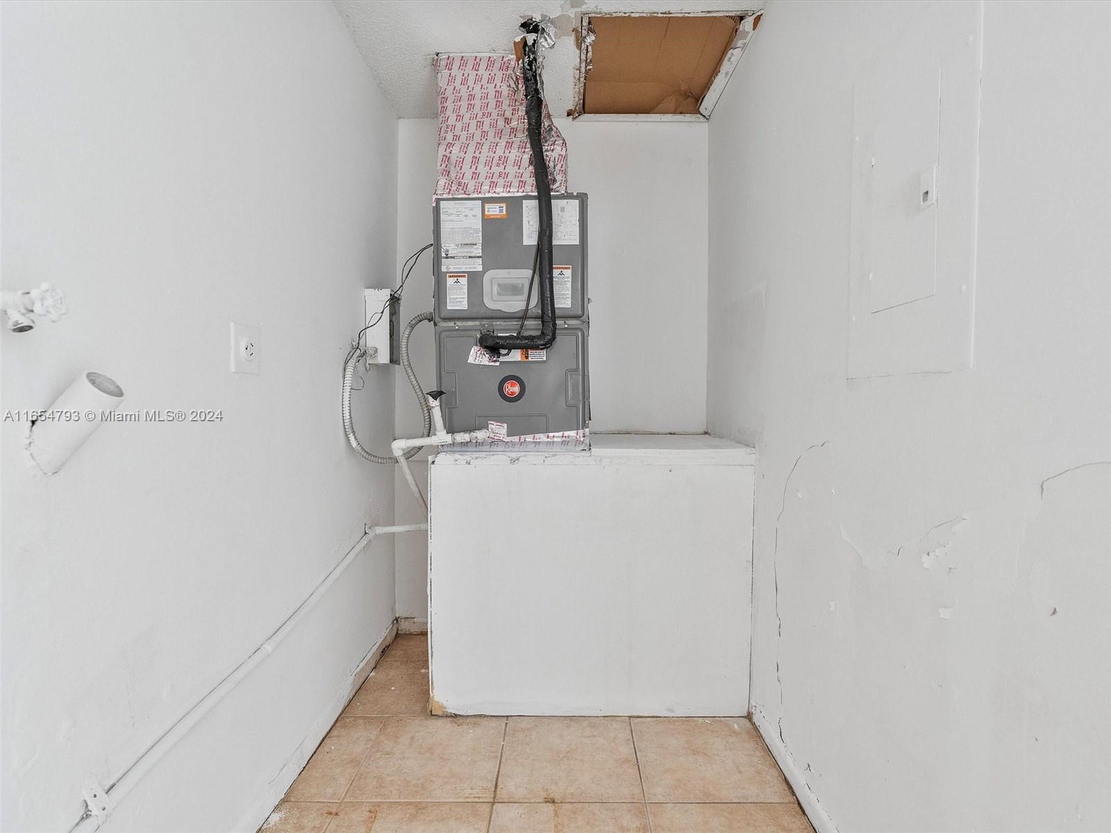 35 Southwest 9th Street Hallandale Beach, FL 33009 - Photo 34 of 48