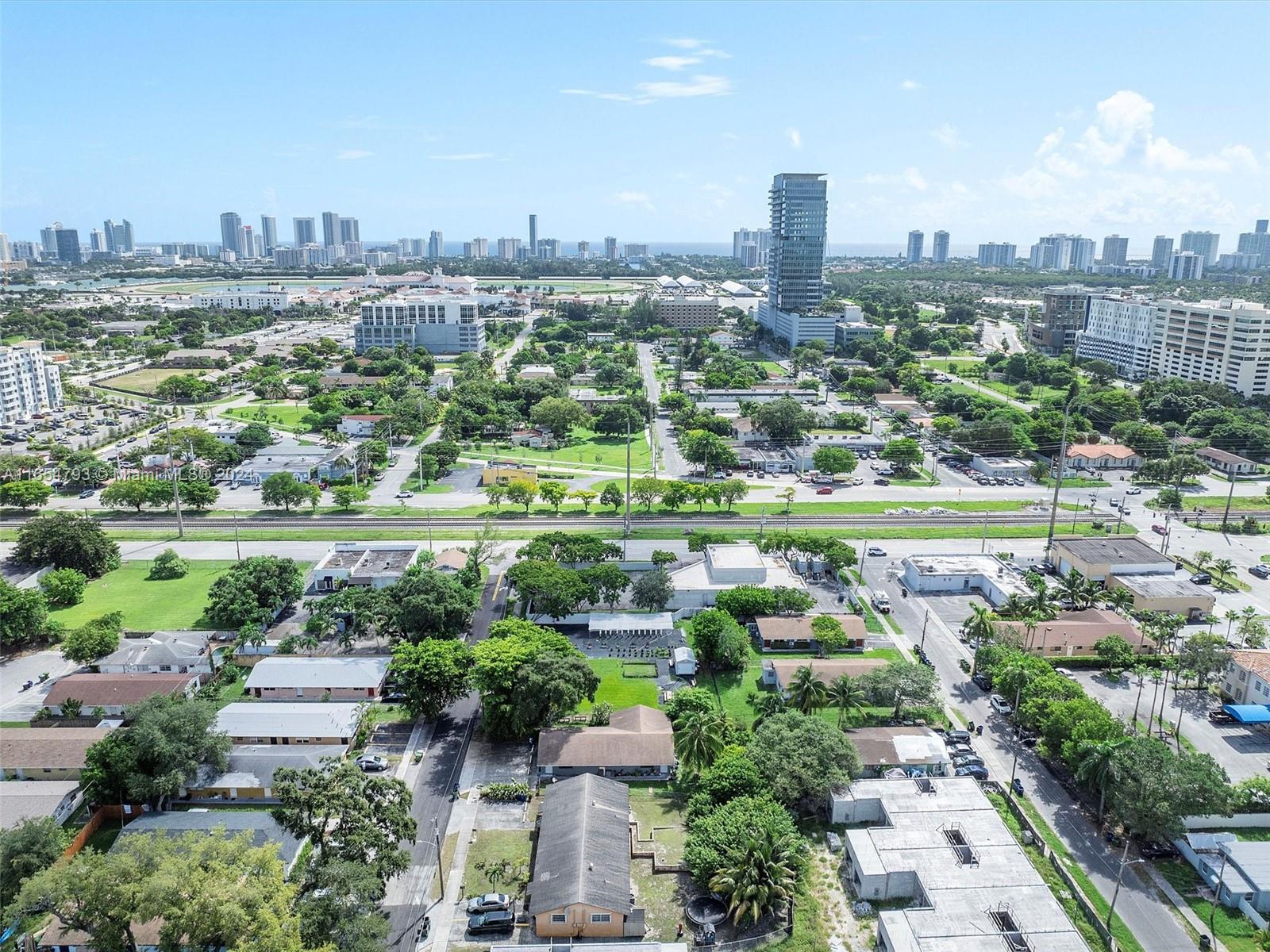 35 Southwest 9th Street Hallandale Beach, FL 33009 - Photo 40 of 48