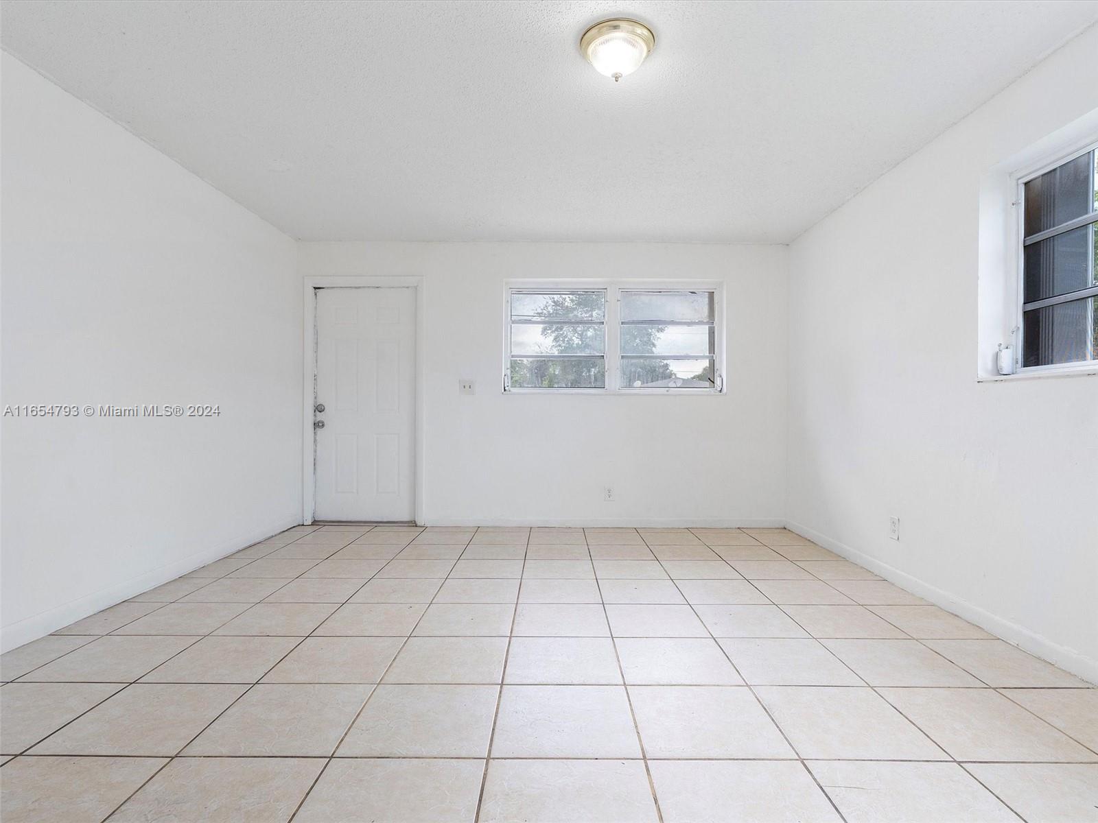 35 Southwest 9th Street Hallandale Beach, FL 33009 - Photo 4 of 48