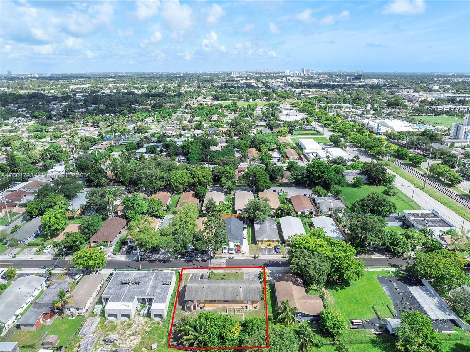 35 Southwest 9th Street Hallandale Beach, FL 33009 - Photo 42 of 48