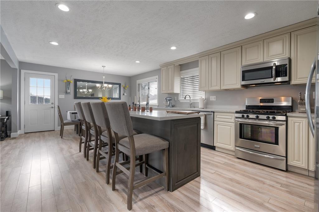 783 Center Road Pittsburgh, PA 15239 - Photo 9 of 25 Gallery Image 9