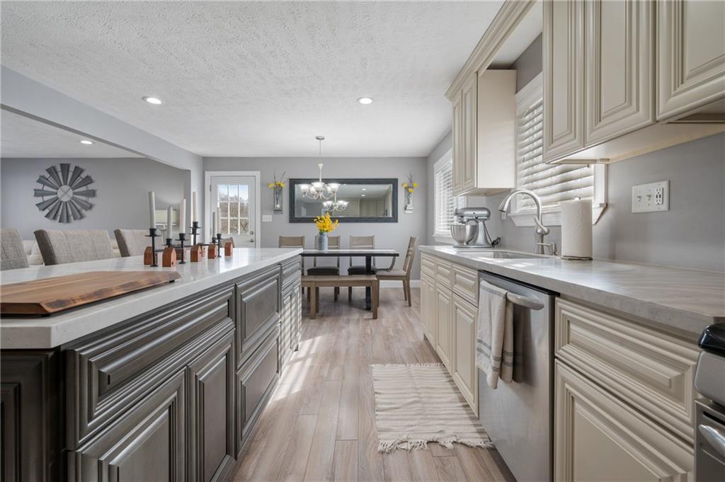 783 Center Road Pittsburgh, PA 15239 - Photo 10 of 25 Gallery Image 10