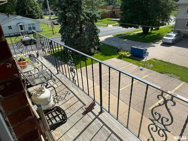 $750 | 400 North 5th Street, Unit 10, Eldridge, IA 52748