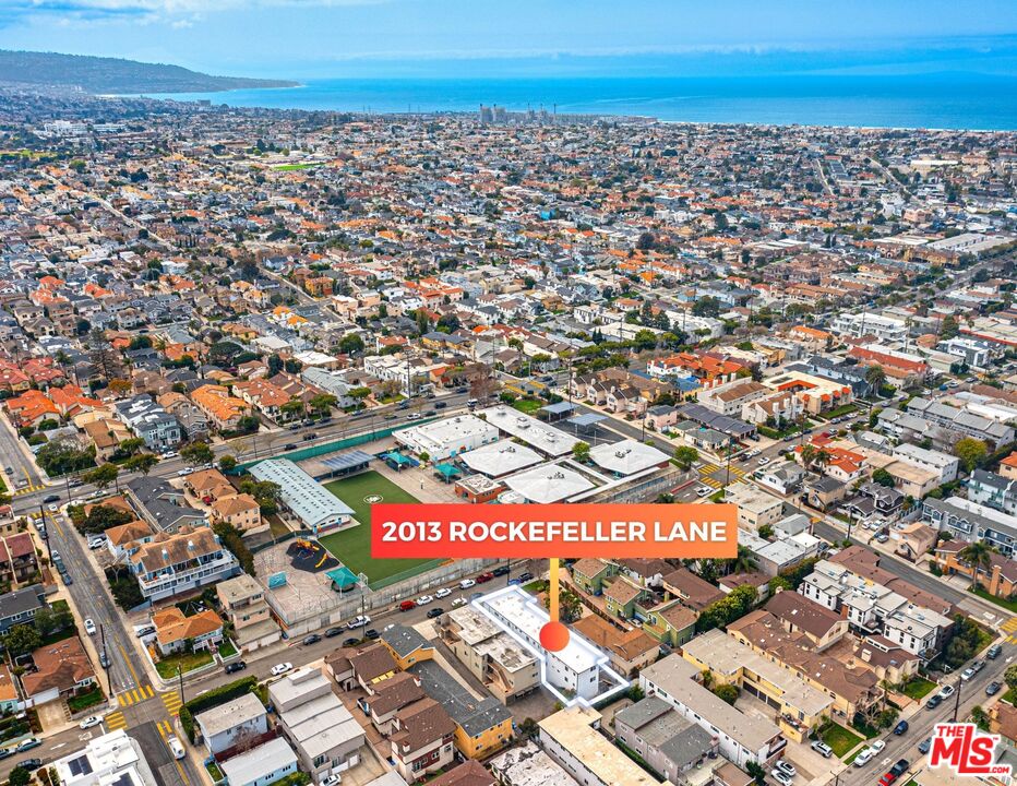 2013 Rockefeller Lane Redondo Beach, CA 90278 - Photo 5 of 15 Gallery Image 5