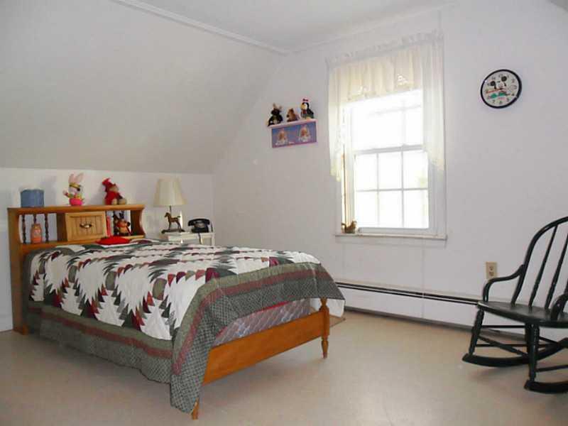 160 Old County Road Pittston, ME 04345 - Photo 20 of 35 Bedroom. The third bedroom even has...