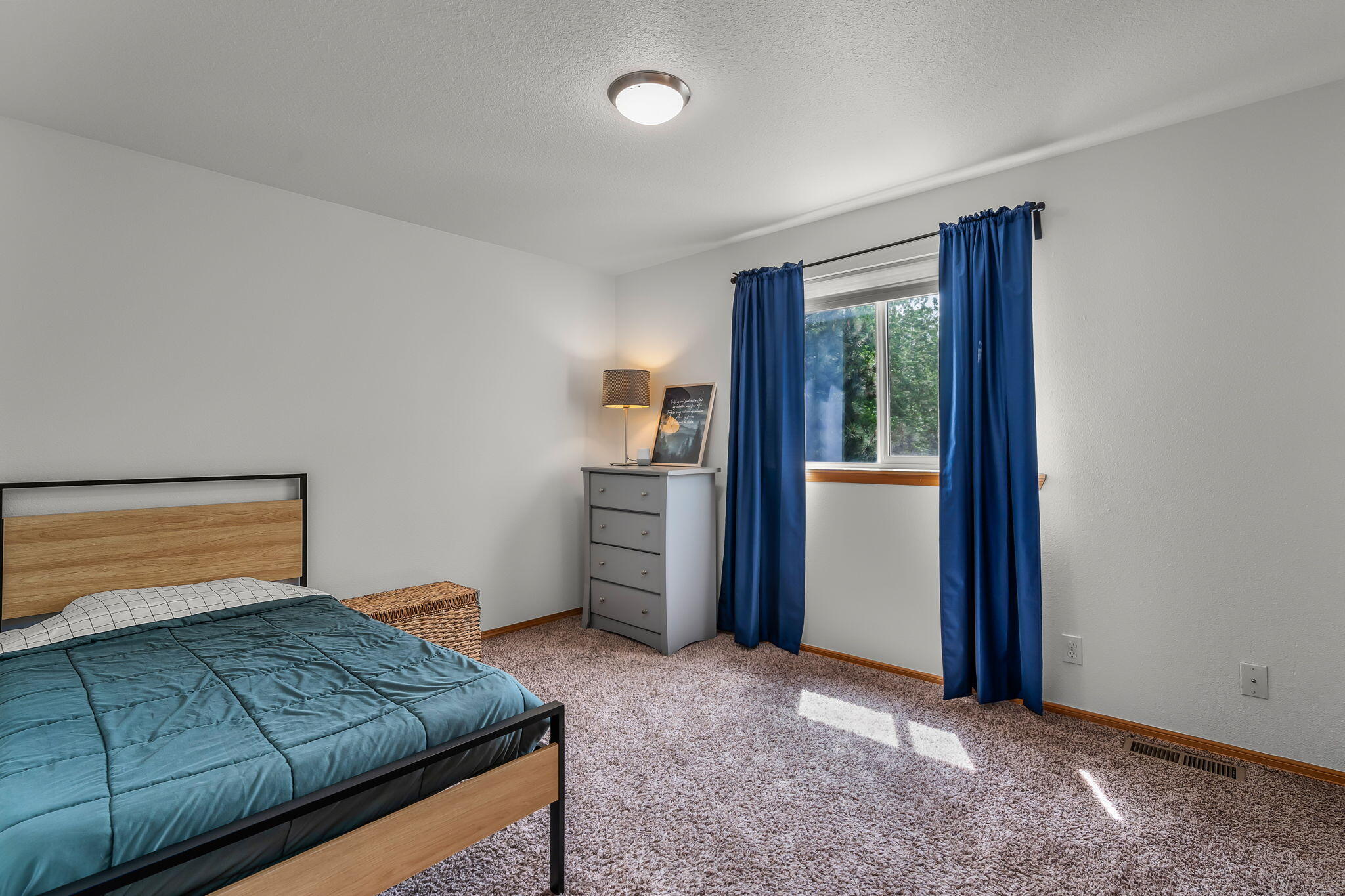 3173 Northeast Manchester Avenue Bend, OR 97701 - Photo 19 of 30 2024_05_21_3173_ne_manchester_ave-7
