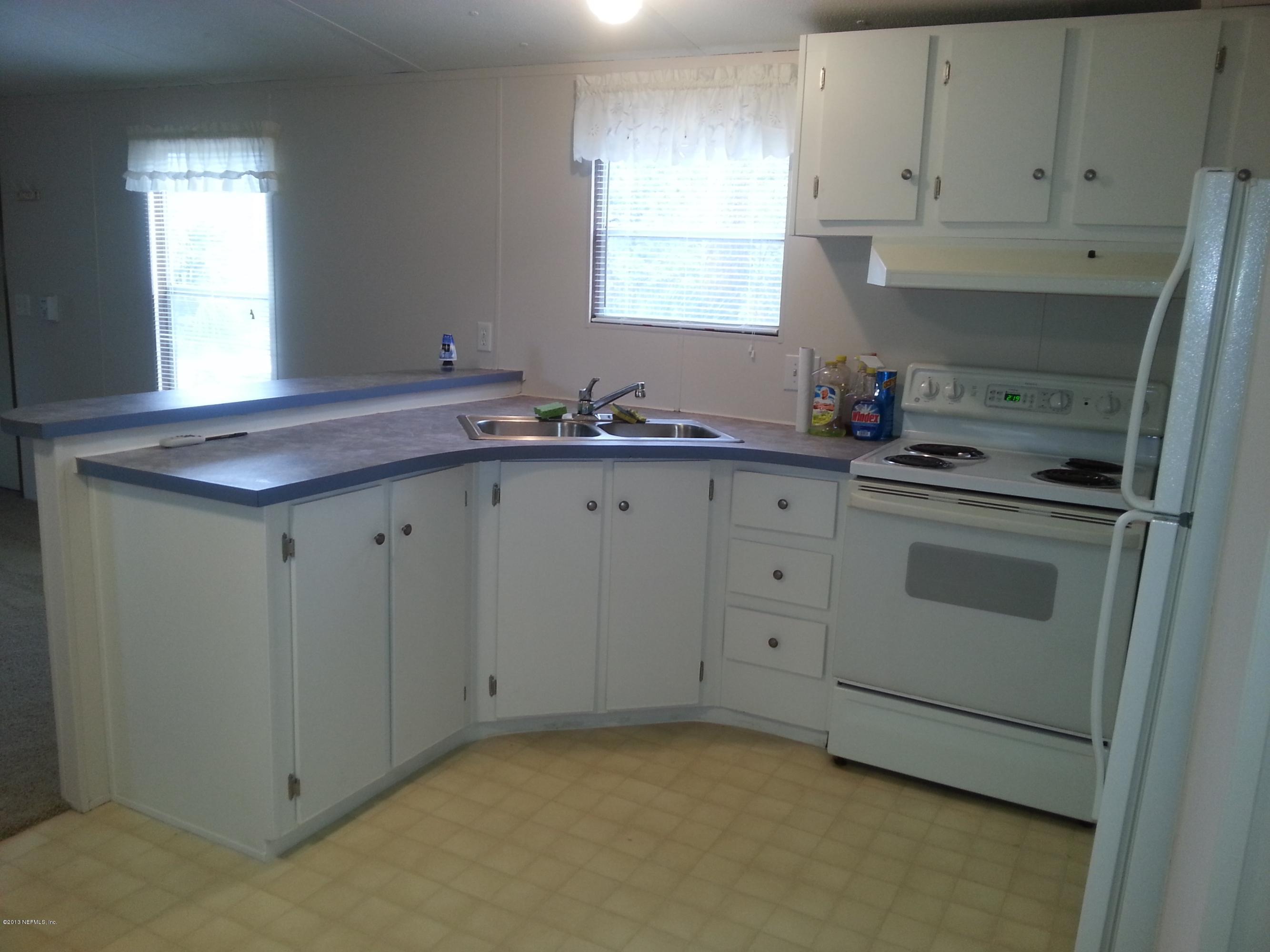 225 Deer Run Road Satsuma, FL 32189 - Photo 2 of 9 Kitchen