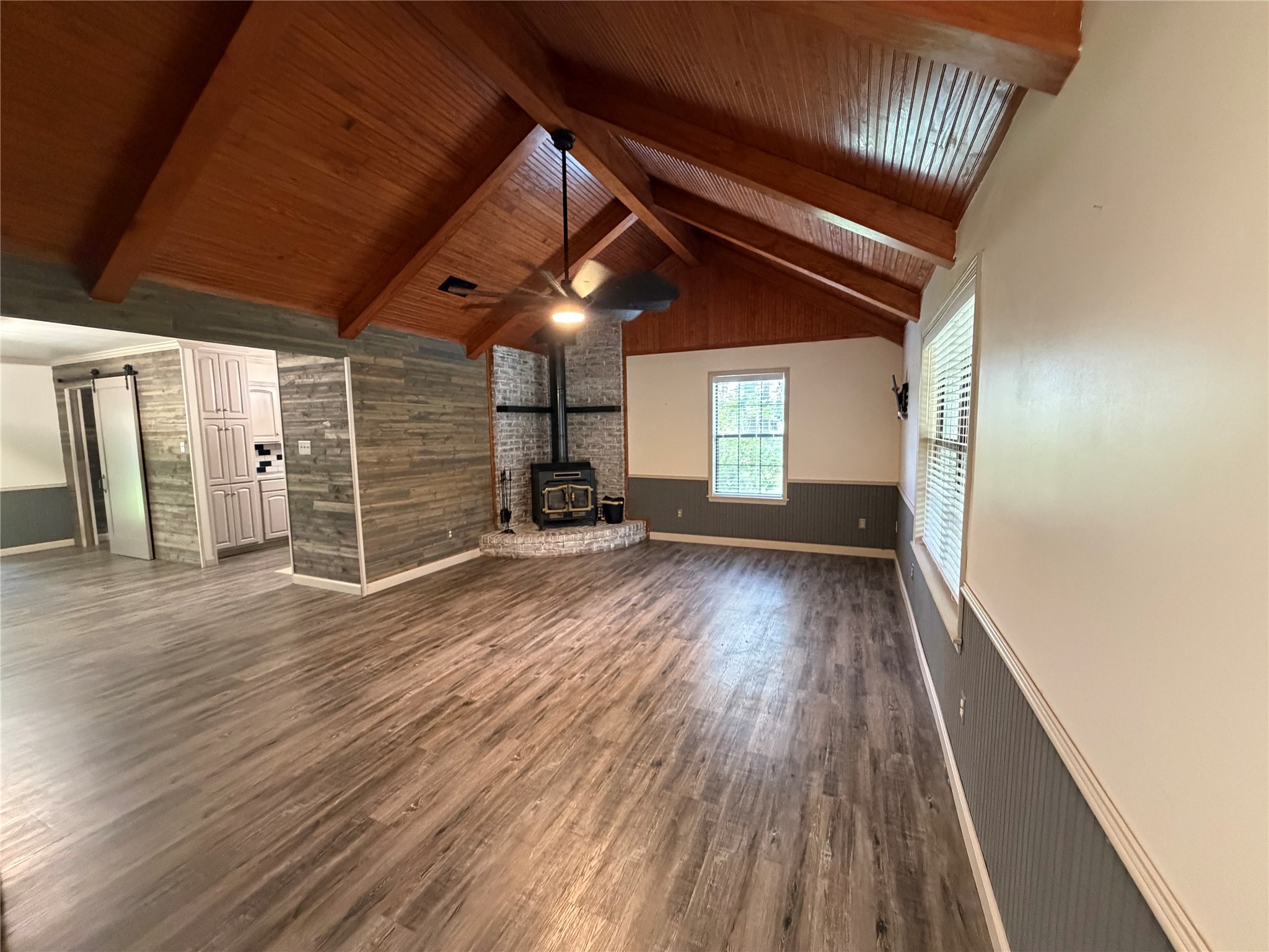 175 Confederate Loop Hemphill, TX 75948 - Photo 6 of 27