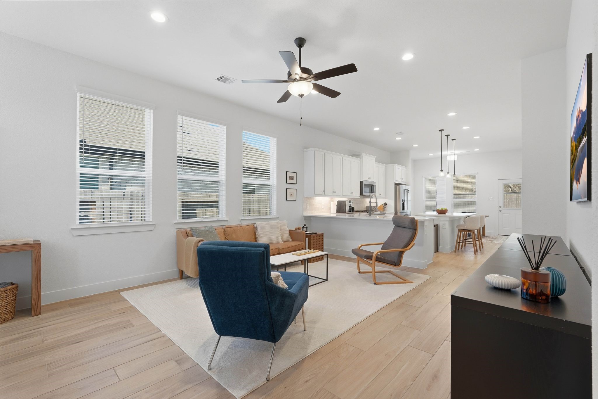 17907 Purple Amaranth Conroe, TX 77385 - Photo 9 of 30 a living room with furniture and a large window