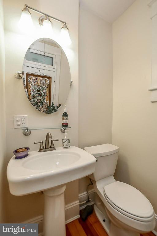 614 St Johns Road Baltimore, MD 21210 - Photo 10 of 28 Bath
