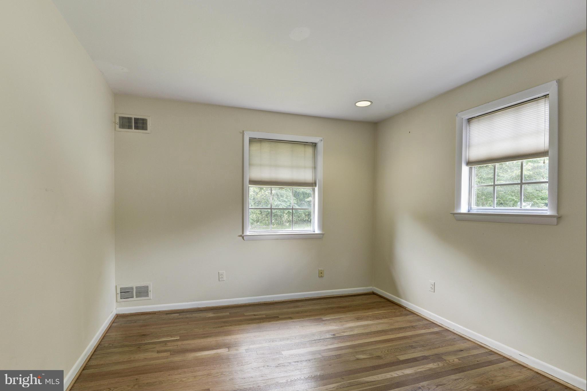 7716 Groton Road Bethesda, MD 20817 - Photo 18 of 30 Bedroom