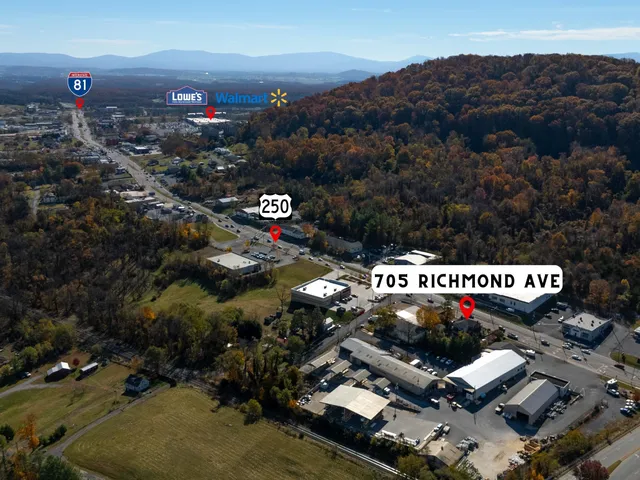 $550,000 | 705 Richmond Avenue, Staunton, VA 24401